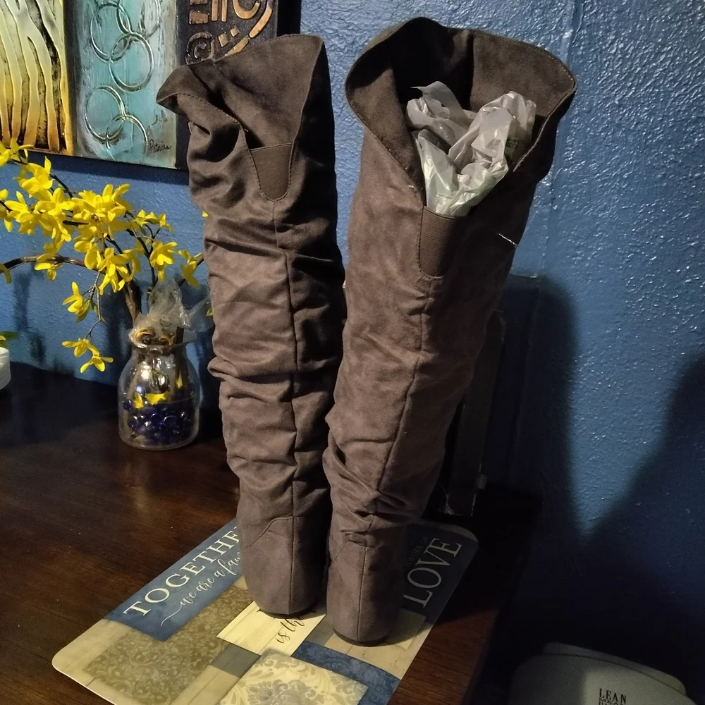 Charlotte Russe Dark Faux Suede Gray Over-the-Knee Boots Size 10M